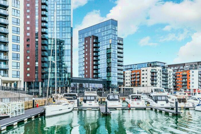 2 Bedroom Apartment To Rent In The Hawkins Tower, Ocean Village, Southampton, SO14
