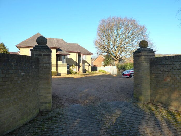 1 Bedroom Flat To Rent In Stockwood Chase, Rough Common, Canterbury, CT2