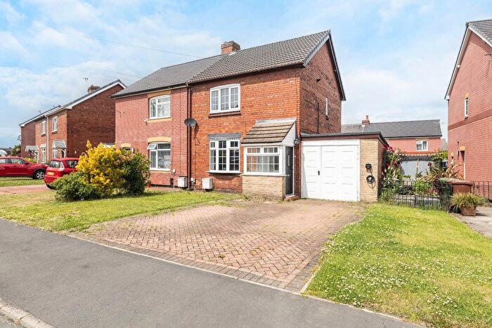 2 Bedroom Semi-Detached House For Sale In Merewood Road, Castleford, WF10