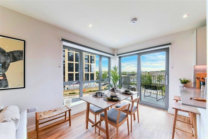 2 Bedroom Flat To Rent In Lyons Dock House, Oldfield Lane North, Greenford, UB6