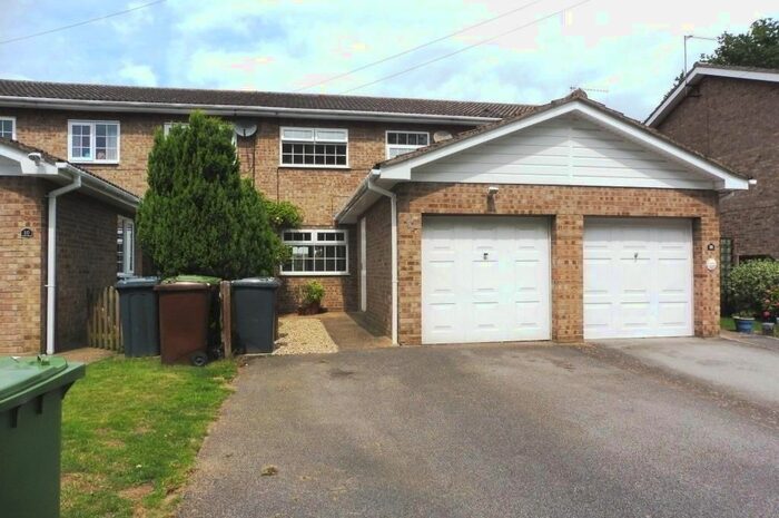 3 Bedroom Terraced House To Rent In Rochester Drive, Lincoln, LN6