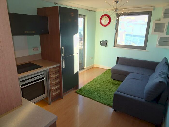 1 Bedroom Apartment To Rent In Broadway Plaza, Francis Street, B16