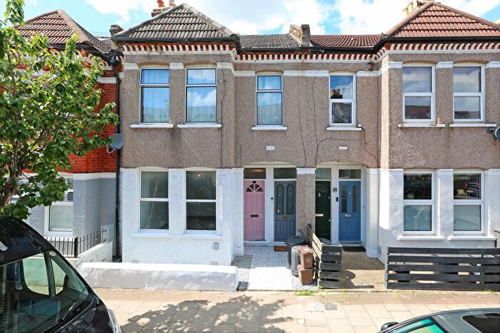 2 Bedroom Property To Rent In Leverson Street, London, SW16