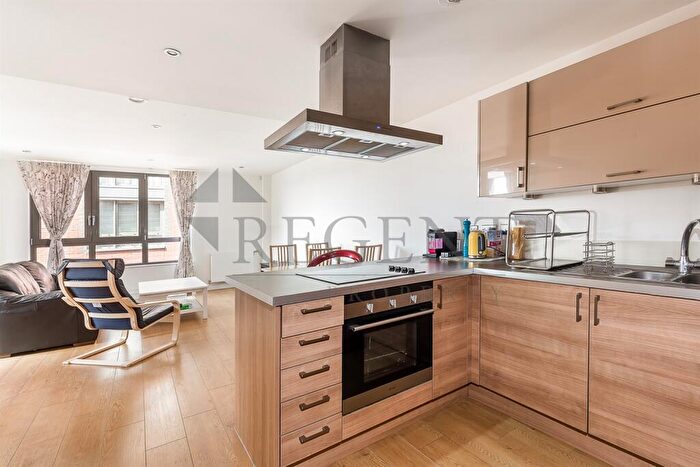 2 Bedroom Apartment To Rent In Chamberlain Court, Silwood Street, SE16