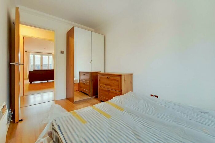 2 Bedroom Flat To Rent In Cotton Row, Battersea, London, SW11