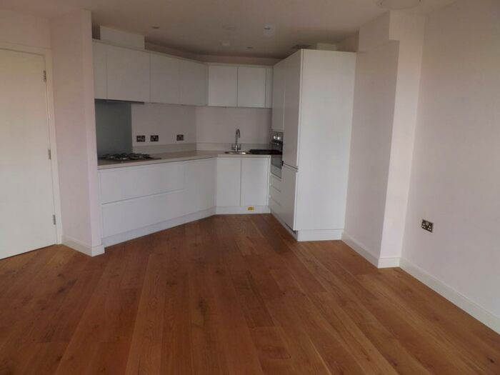 2 Bedroom Flat To Rent In Glenalmond Avenue, Cambridge, CB2