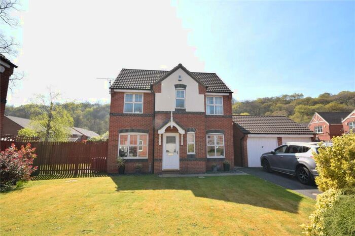 3 Bedroom Detached House To Rent In Boothroyd Drive, Leeds, West Yorkshire, LS6