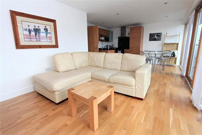 2 Bedroom Flat To Rent In Burrells Wharf, - Westferry Road, London, E14