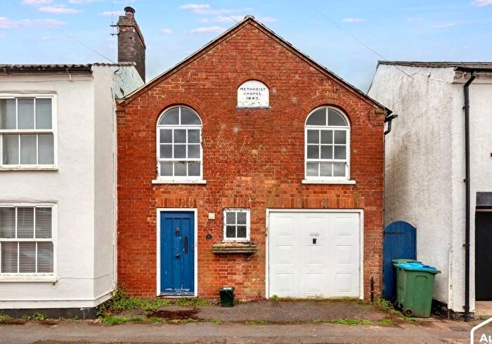 3 Bedroom Terraced House For Sale In Church Street, Wing, Leighton Buzzard, Bedfordshire, LU7