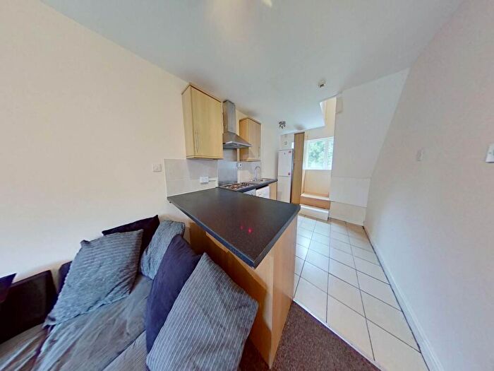 1 Bedroom Flat To Rent In Farm Drive, Cyncoed, Cardiff, CF23