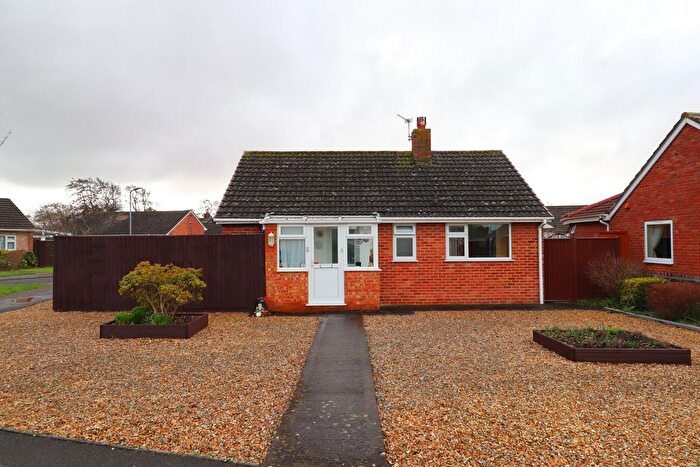 3 Bedroom Detached Bungalow For Sale In Stoddens Walk, Burnham-On-Sea, TA8