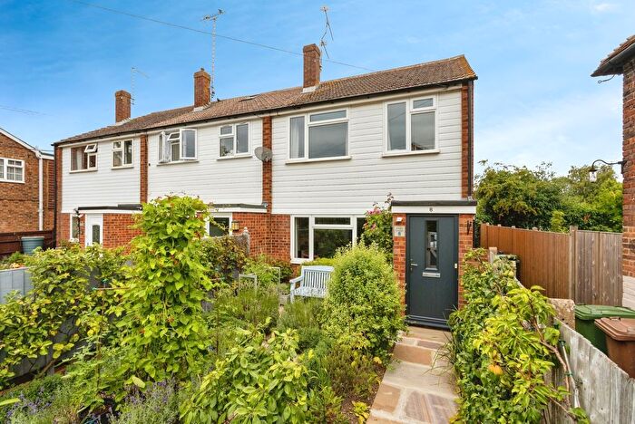 3 Bedroom End Terrace House For Sale In Howland Road, Marden, Tonbridge, Kent, TN12