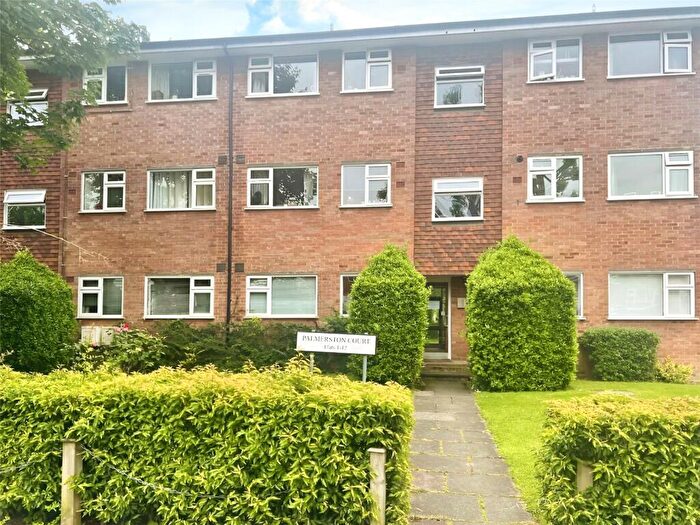 1 Bedroom Flat To Rent In Lovelace Gardens, Surbiton, Surrey, KT6