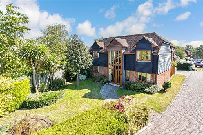 4 Bedroom Detached House For Sale In Oasthouse Field, Ivychurch, Romney Marsh, Kent, TN29