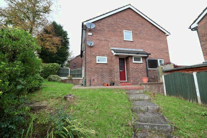 4 Bedroom Semi-Detached House To Rent In Ellison Close, Hollingworth, Hyde, Cheshire, SK14