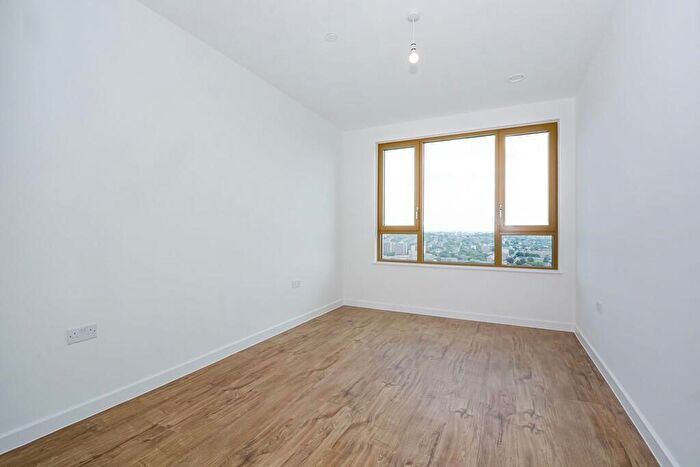 2 Bedroom Apartment To Rent In Bermondsey Heights, Bermondsey, SE15