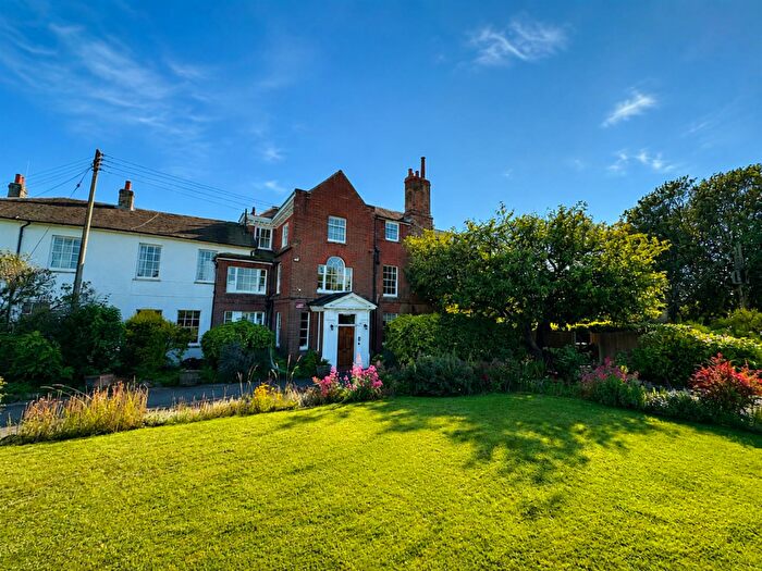 2 Bedroom Flat For Sale In Cripple Street, Maidstone, ME15