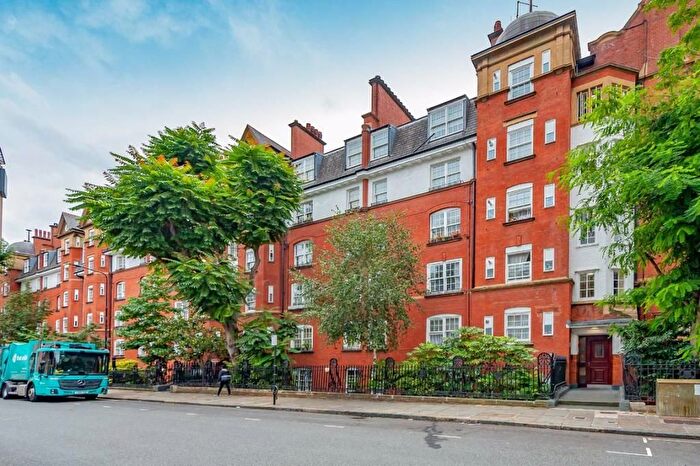 1 Bedroom Flat To Rent In Flaxman Court, Flaxman Terrace, London, WC1H