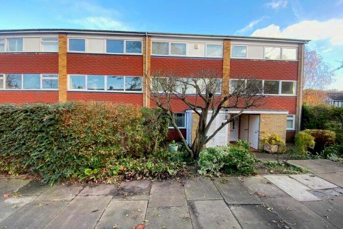 2 Bedroom Maisonette To Rent In Place Farm Avenue, Orpington, BR6