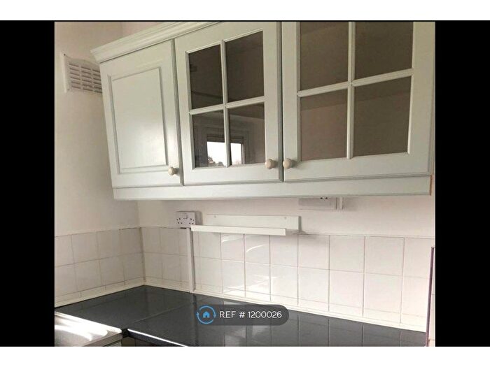 2 Bedroom Flat To Rent In Claregate/Tettenhall, Wolverhampton, WV6