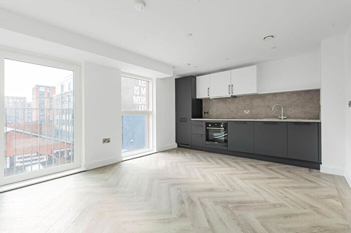 1 Bedroom Flat To Rent In Chapmans Yard, Upper Gough Street, Birmingham, B1