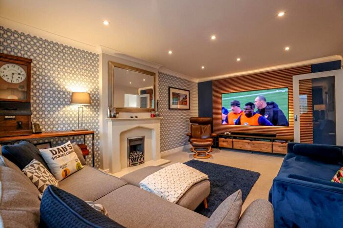 4 Bedroom Detached House For Sale In The Glades, Grange Park, Northampton, NN4