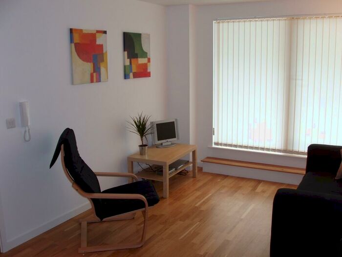1 Bedroom Flat To Rent In Gateway West, East Street, Leeds, Uk, LS9