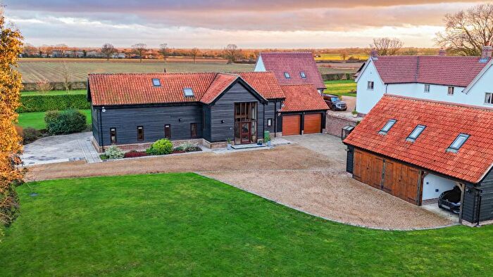 4 Bedroom Barn Conversion For Sale In High London Lane, Winfarthing, Diss, Norfolk, IP22
