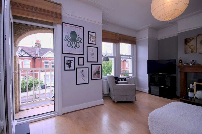 2 Bedroom Flat To Rent In Seaford Road, London, W13