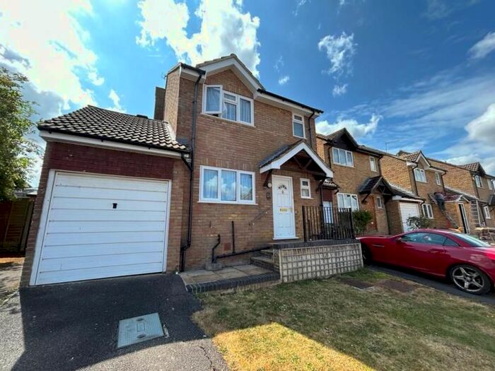 3 Bedroom Property To Rent In Merrow Park, Guildford, Surrey, GU4