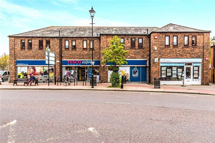 2 Bedroom Apartment For Sale In North Street, Emsworth, Hampshire, PO10