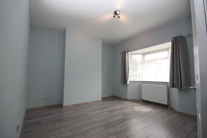 4 Bedroom Semi-Detached House To Rent In Long Drive, East Acton, London, W3