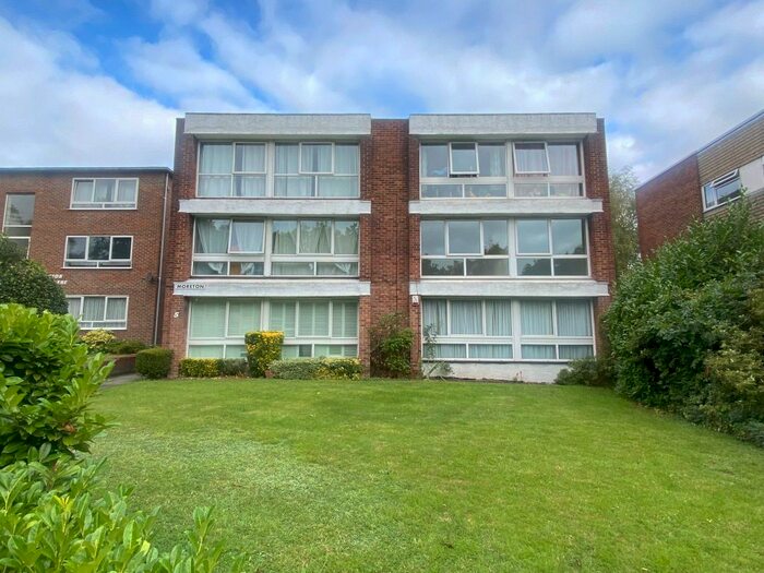 2 Bedroom Flat To Rent In Morton Court, Sidcup, Kent, DA14
