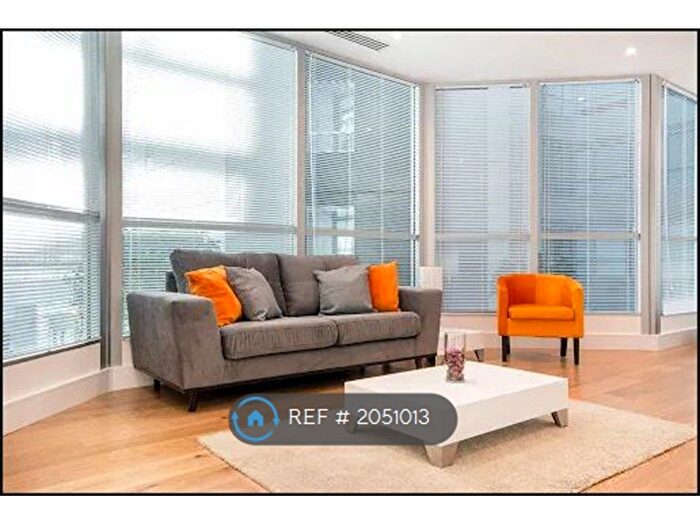 1 Bedroom Flat To Rent In Trinity Square, Hounslow, TW3