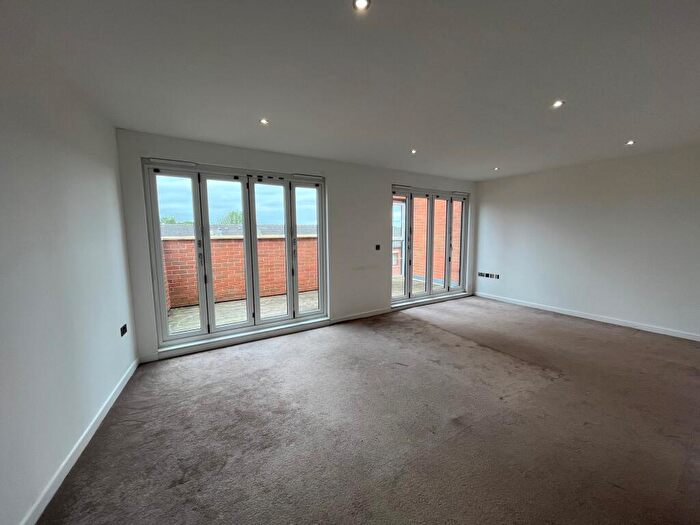 2 Bedroom Flat To Rent In Nottingham Road, Loughborough, LE11