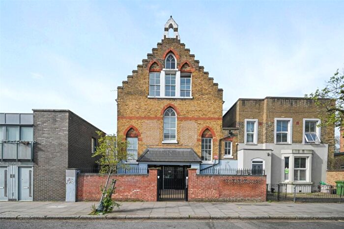 Apartment To Rent In Eburne Rd, Holloway, London, N7