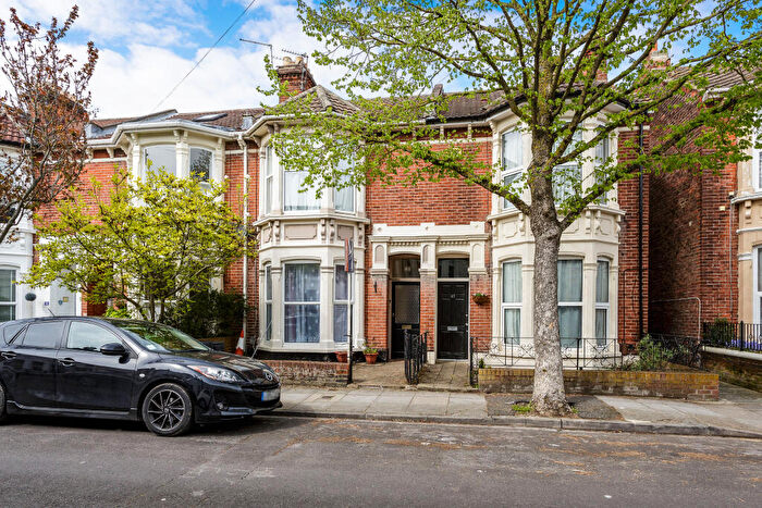 2 Bedroom Apartment To Rent In Gains Road, Southsea, PO4