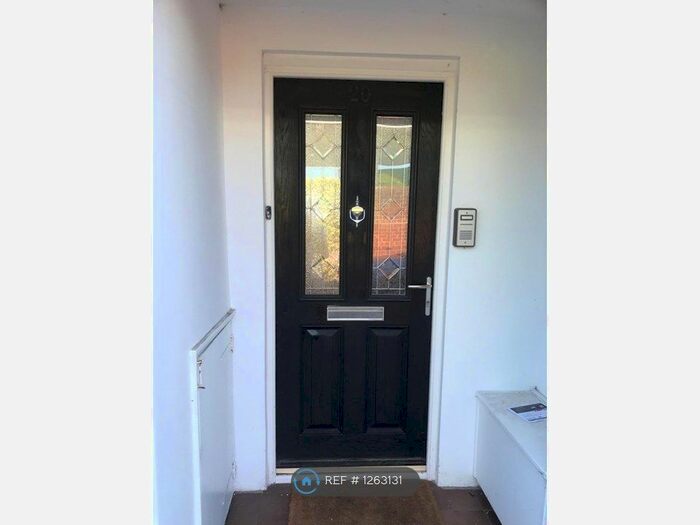 2 Bedroom Maisonette To Rent In Draxford Court, Wilmslow, SK9