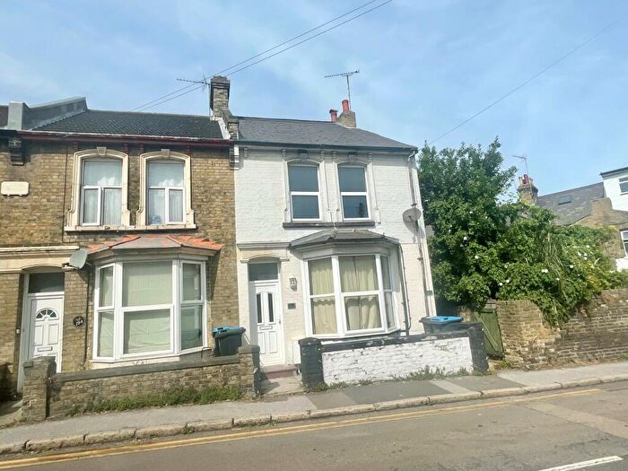 1 Bedroom Flat To Rent In Grange Road, Ramsgate, CT11