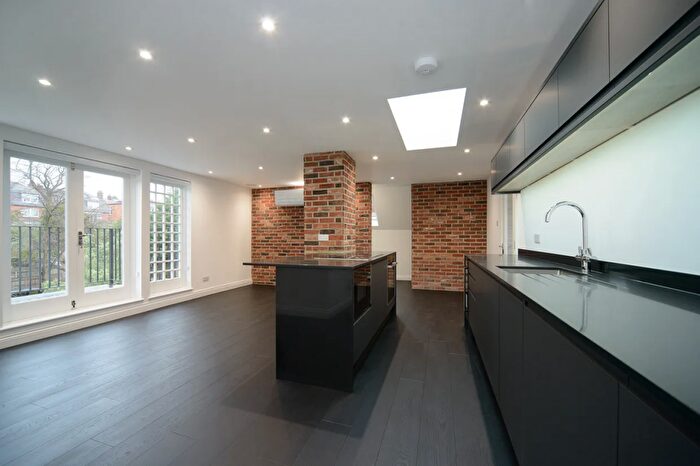 3 Bedroom Flat To Rent In Wedderburn Road, Hampstead, NW3