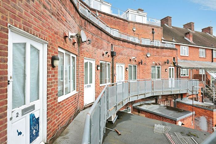 2 Bedroom Flat For Sale In Easton Street, High Wycombe, HP11
