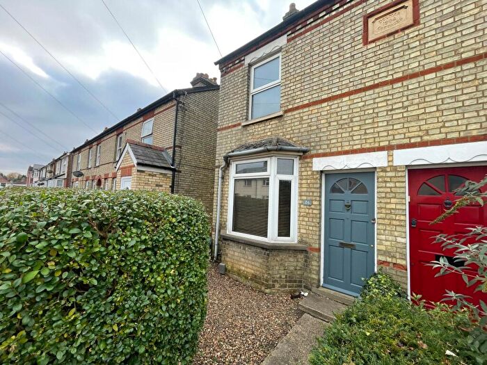 2 Bedroom Semi-Detached House To Rent In Banks Road, Biggleswade, SG18