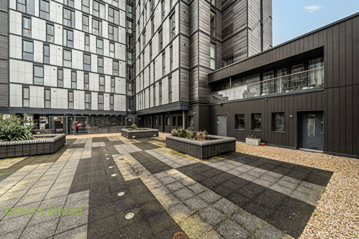 2 Bedroom Terraced House To Rent In Masons Avenue, Croydon, CR0