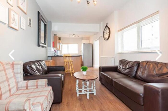 6 Bedroom Private Halls To Rent In Manor Street, Heath, CF14