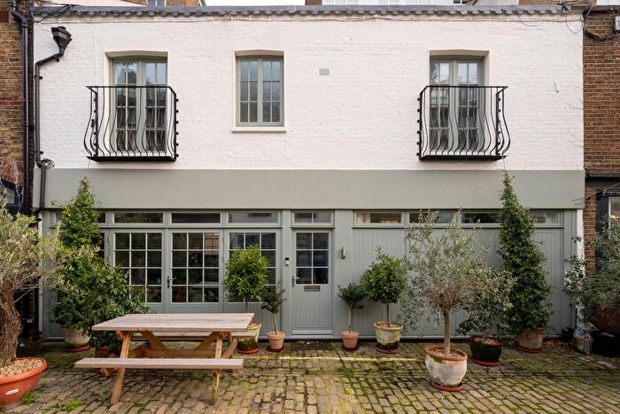 4 Bedroom Mews To Rent In Bathurst Mews, Bayswater, London, W2