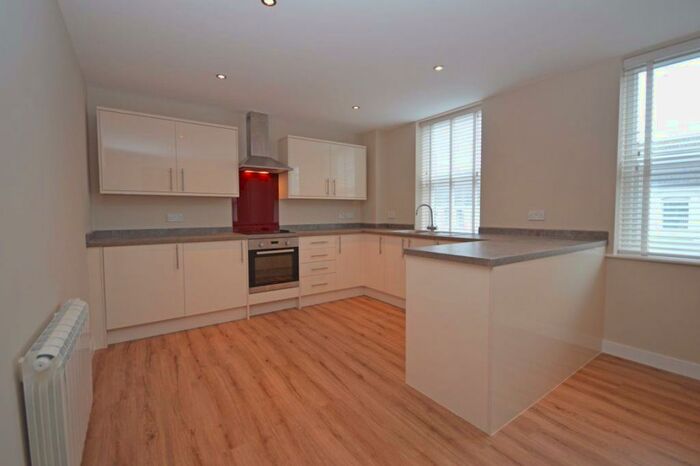 1 Bedroom Flat To Rent In Commercial Road, Town Centre, SN1