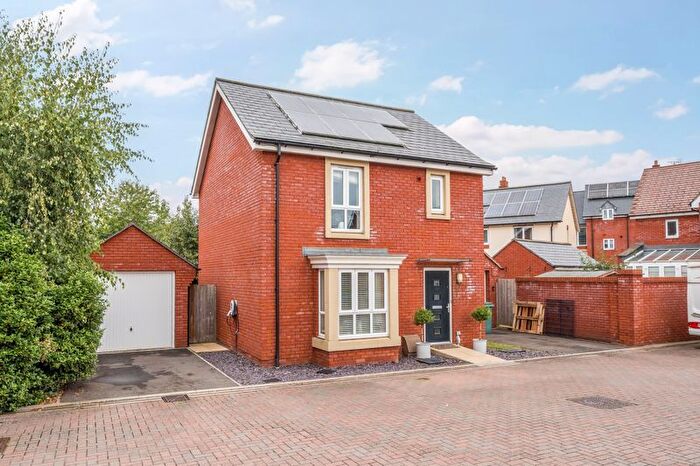 3 Bedroom Detached House For Sale In Whittle Close, Stoke Orchard, Cheltenham, GL52