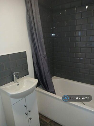 2 Bedroom Terraced House To Rent In Melbourne Road, Chatham, ME4