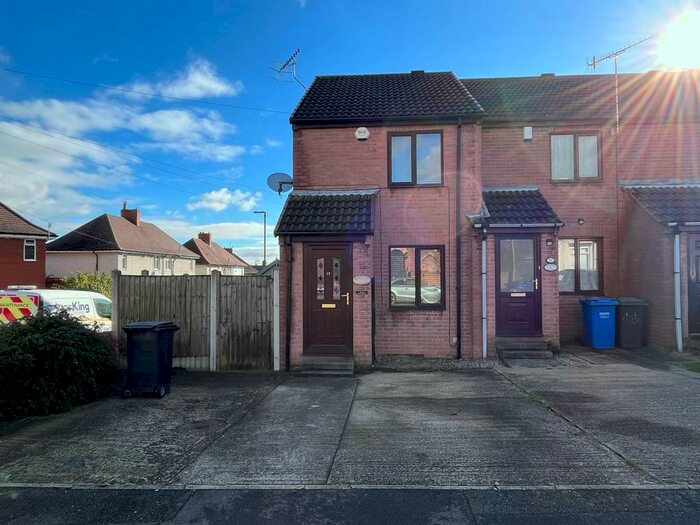 2 Bedroom Town House To Rent In Devonshire Road North, S43