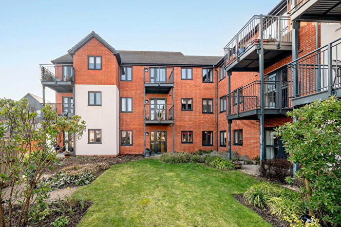 1 Bedroom Flat For Sale In Island View, Shortwood Copse Lane, RG23